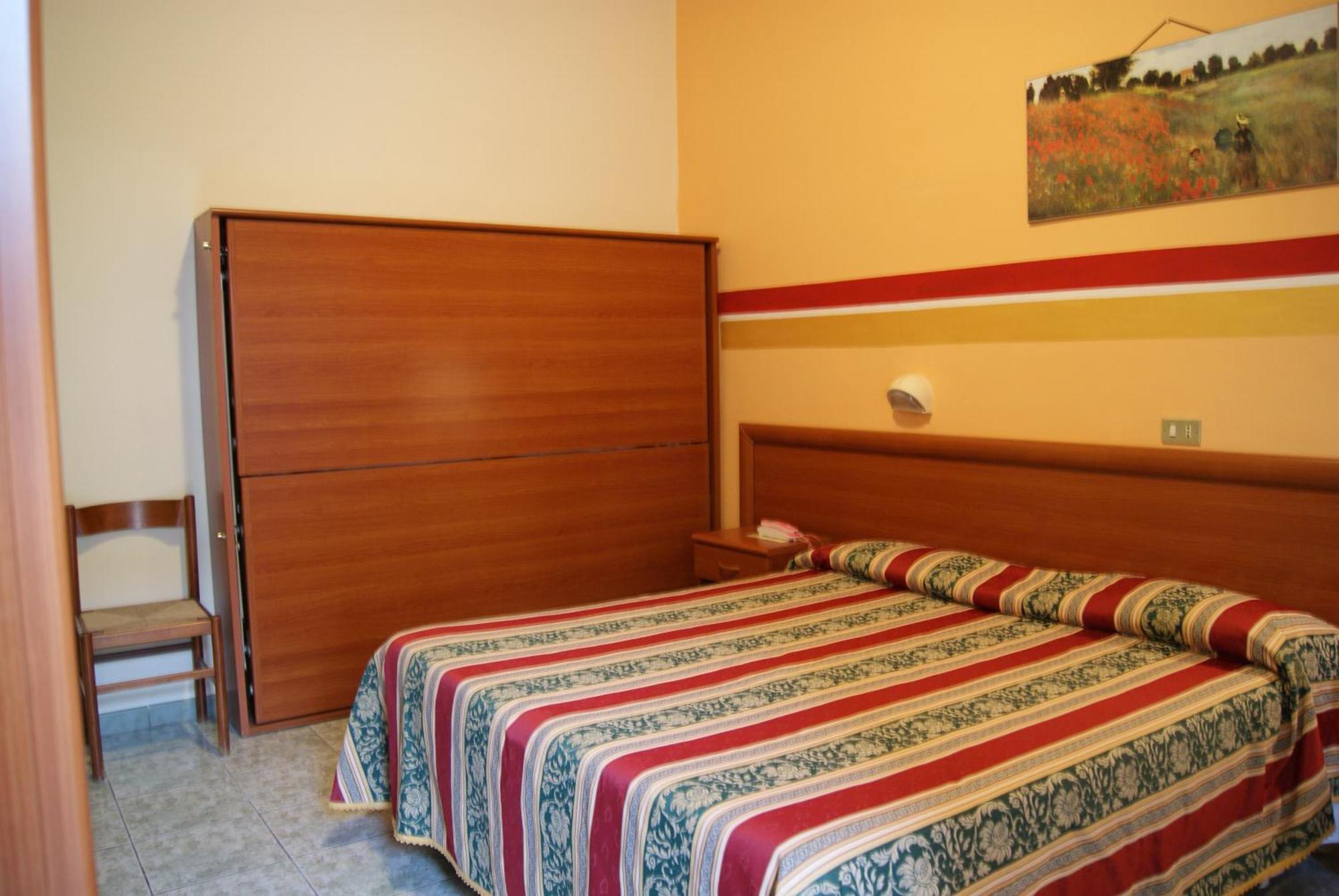 Hotel Dolly Viareggio Zimmer foto